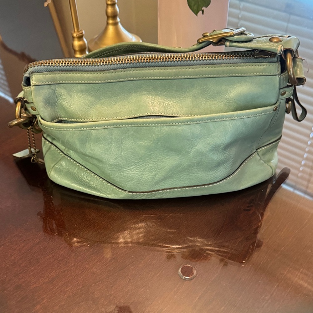Coach Turnlock Teal Green Leather Shoulder Bag - Picture 2 of 6